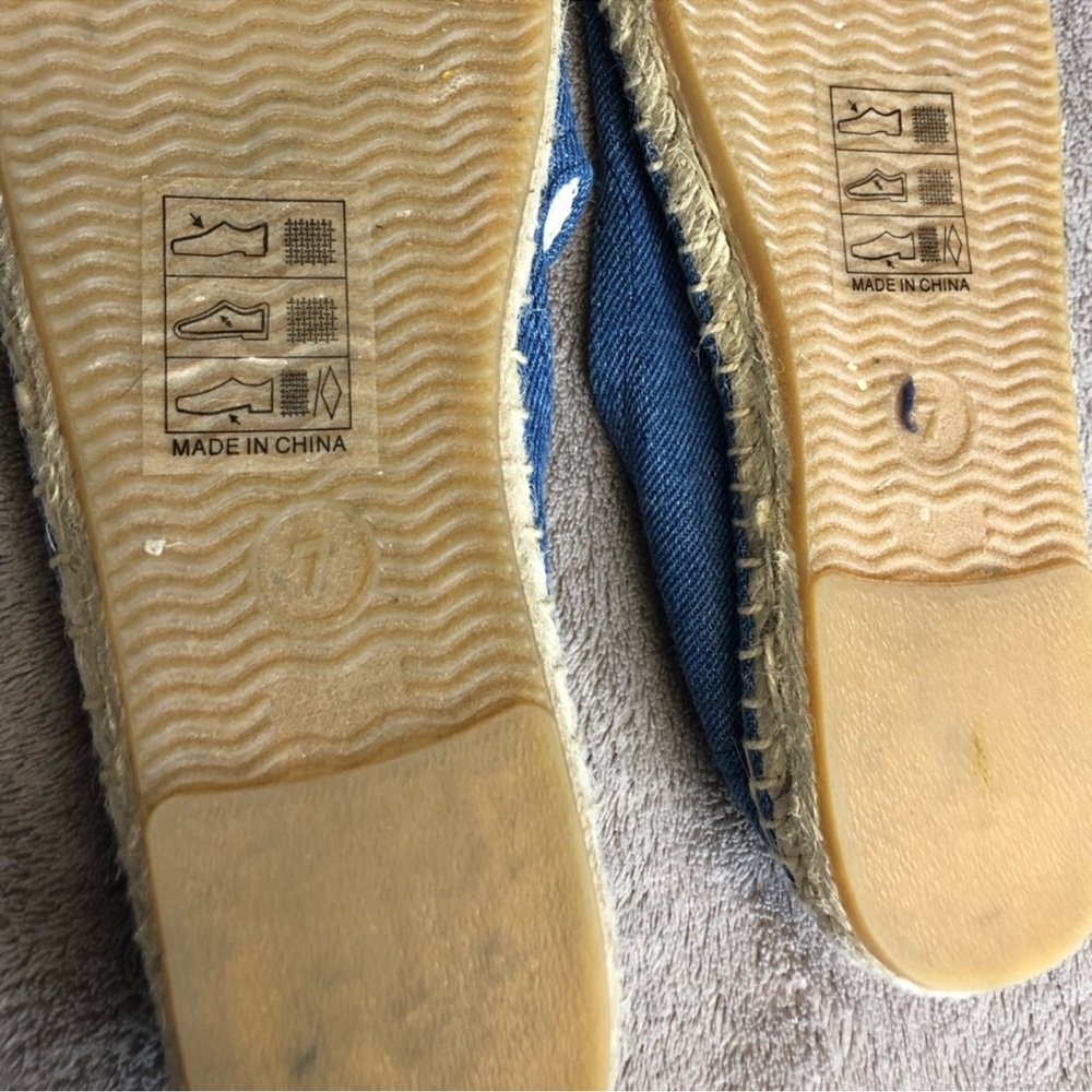 NWOT Soludos Denim Pineapple Slip-On Espadrilles. Sz 7 - Picture 5 of 5